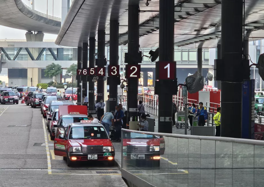 Taksi di Bandara Hong Kong