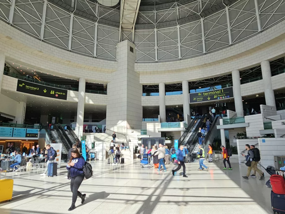 Aula Tengah Terminal 1