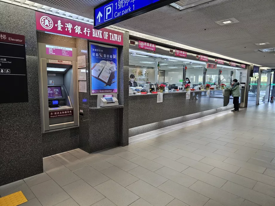 ATM dan penukaran uang, Bandara TPE