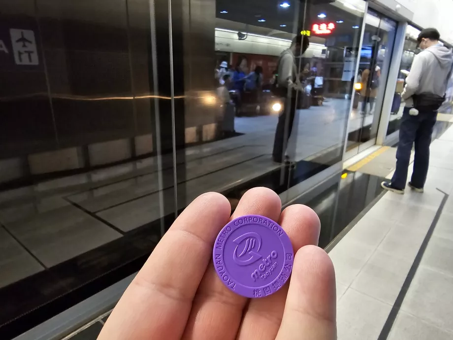 Token untuk naik metro ke/dari bandara