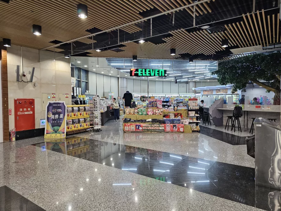 7-Eleven, aula kedatangan