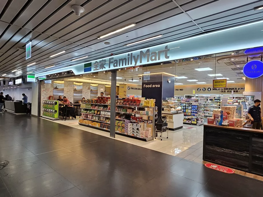 FamilyMart, Bandara Taichung