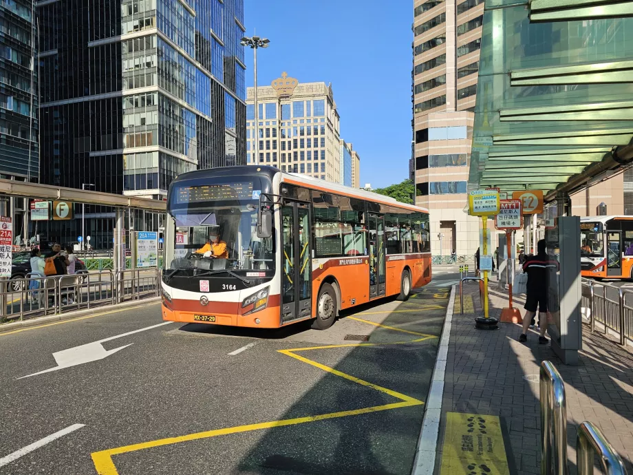 Arah bus Bandara Makau ke stasiun Praca Ferreira Amaral