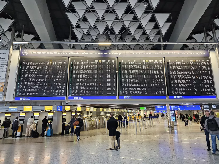 Papan keberangkatan, Bandara Frankfurt