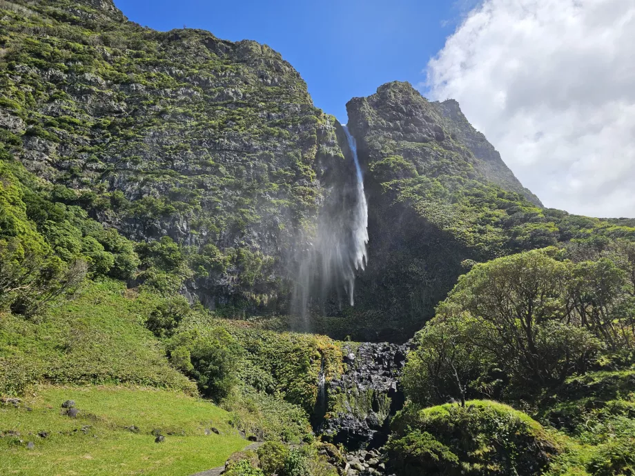 Air terjun Bacalhau yang tertiup angin