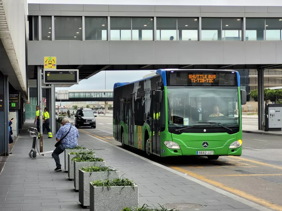 Bus antar-jemput gratis antar terminal