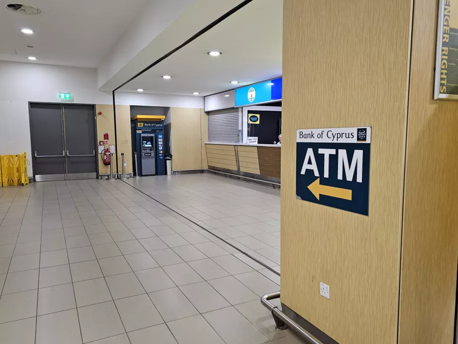 ATM Bank of Cyprus yang nyaman