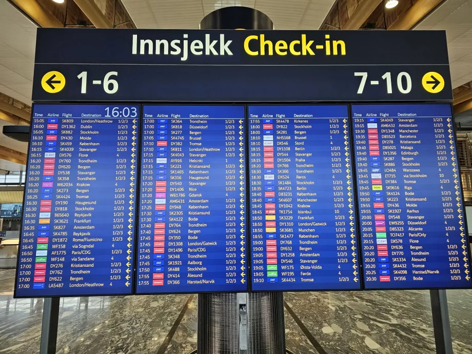 Papan keberangkatan di Bandara Oslo