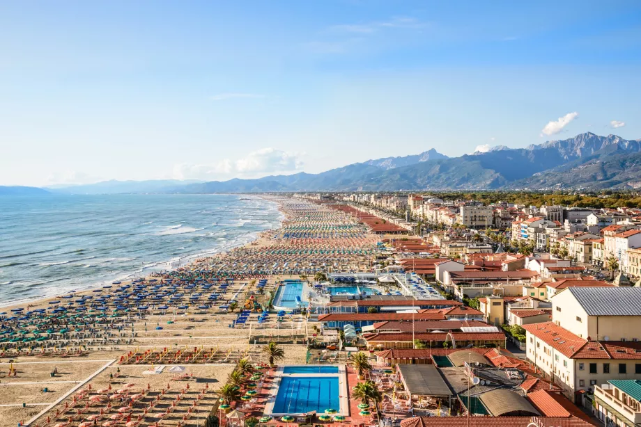 Pantai di Viareggio