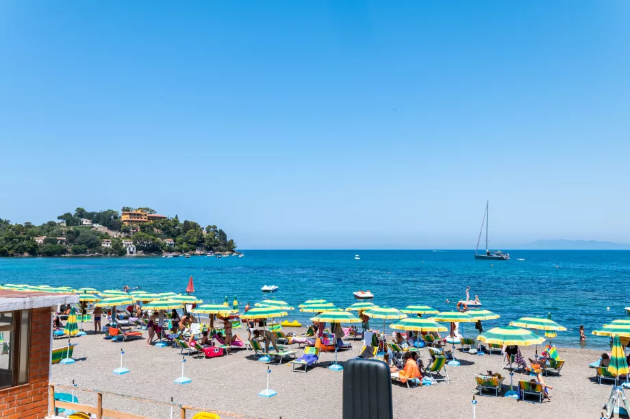 Porto Santo Stefano, pantai