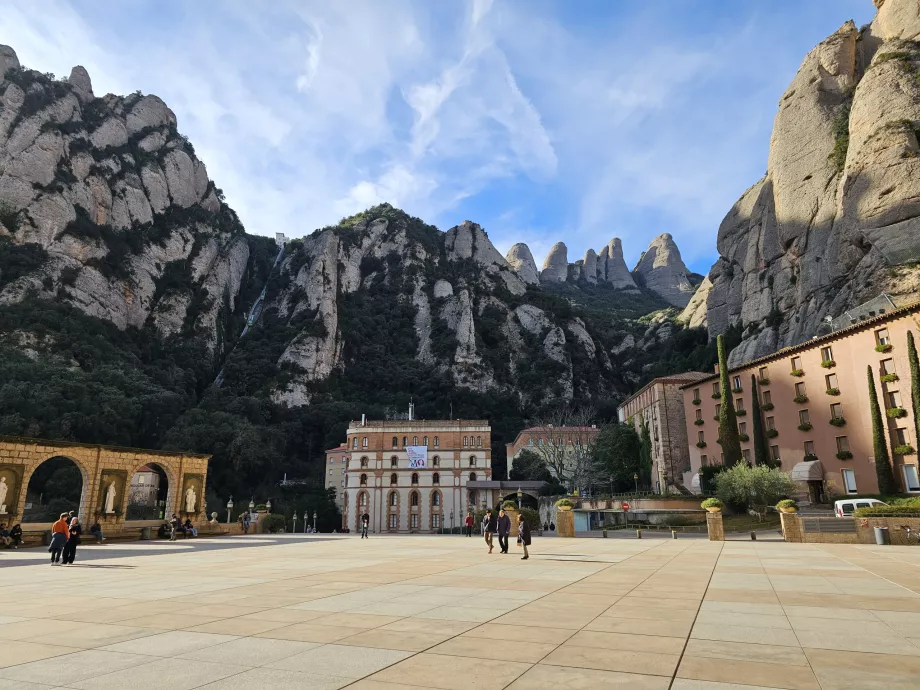 Montserrat Square