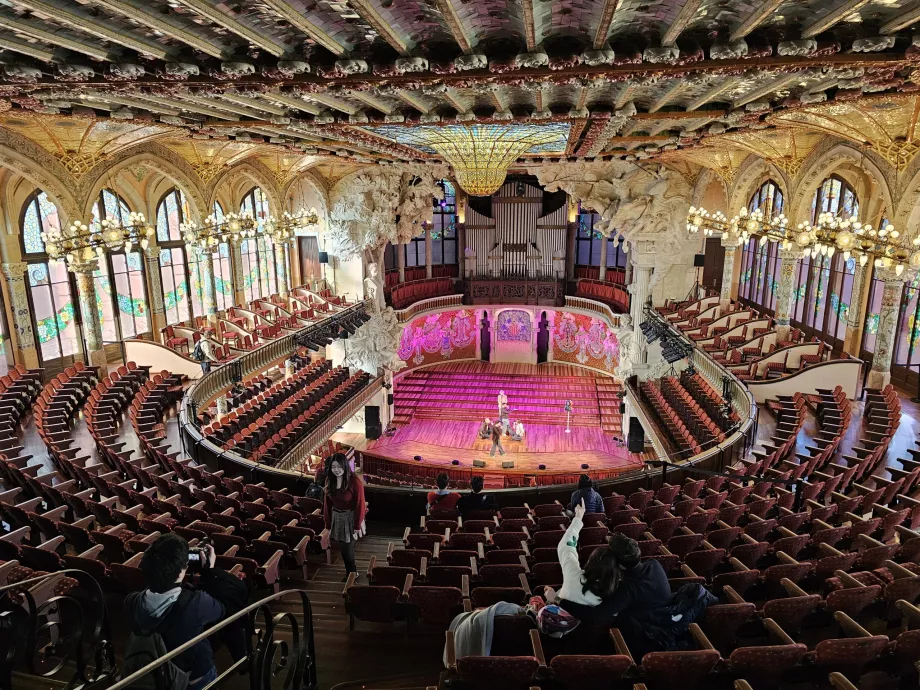 Palau de la Música Catalana, bagian dalam