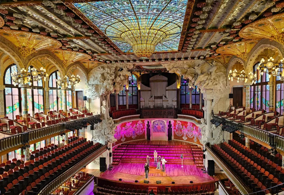 Palau de la Música Catalana, bagian dalam