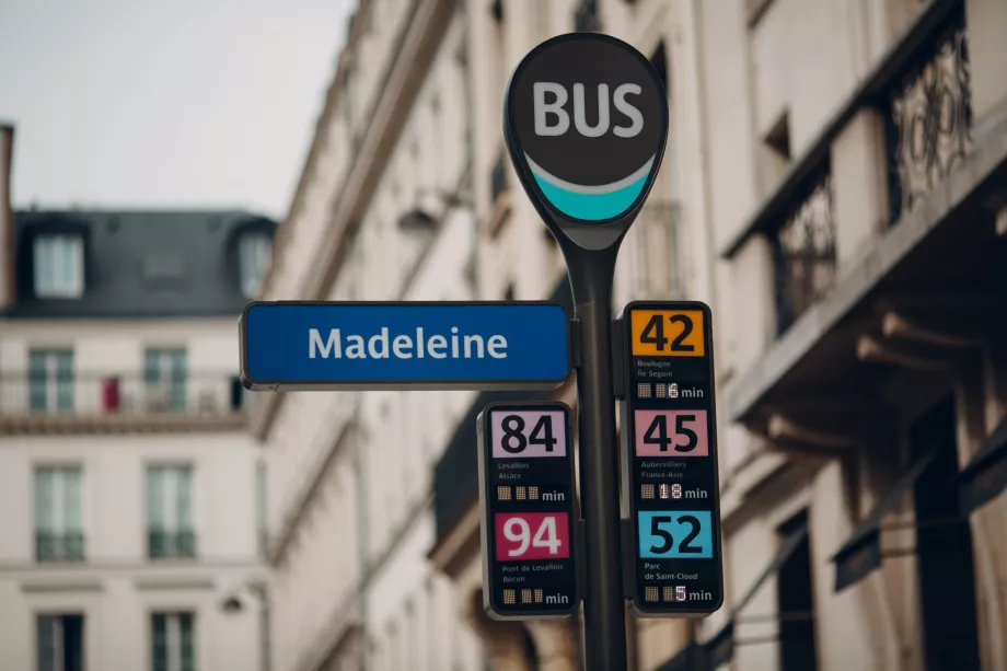 Halte bus di Paris