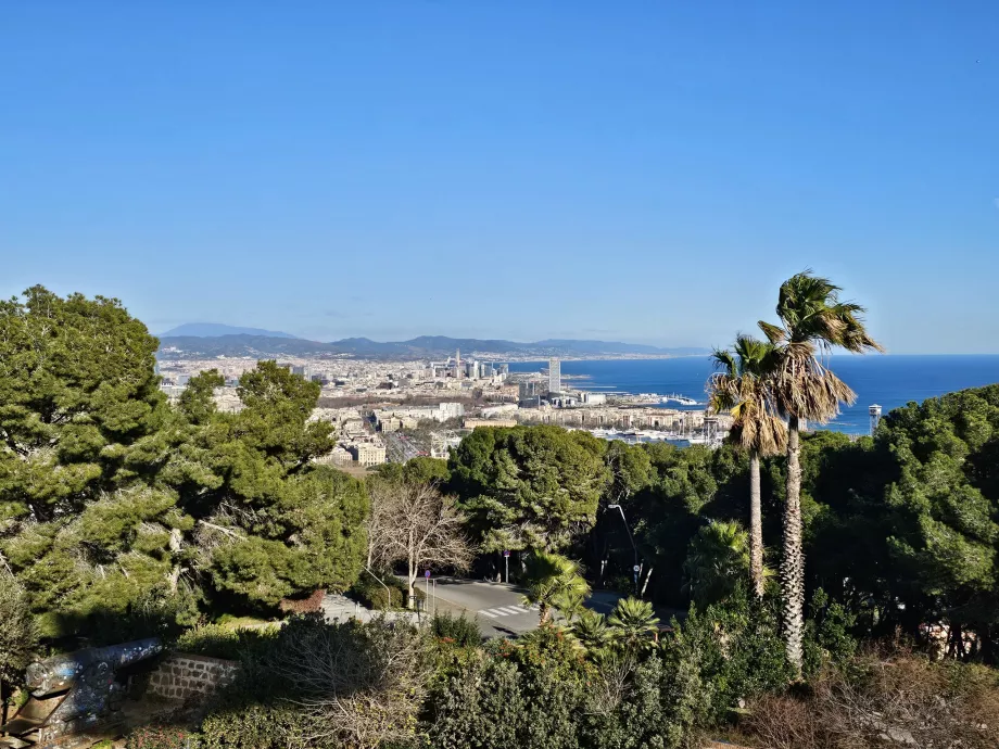 Pemandangan Barcelona dari Castell de Montjuic