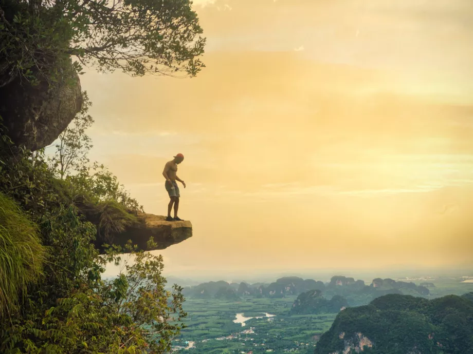 Gunung Puncak Naga, Krabi, Thailand