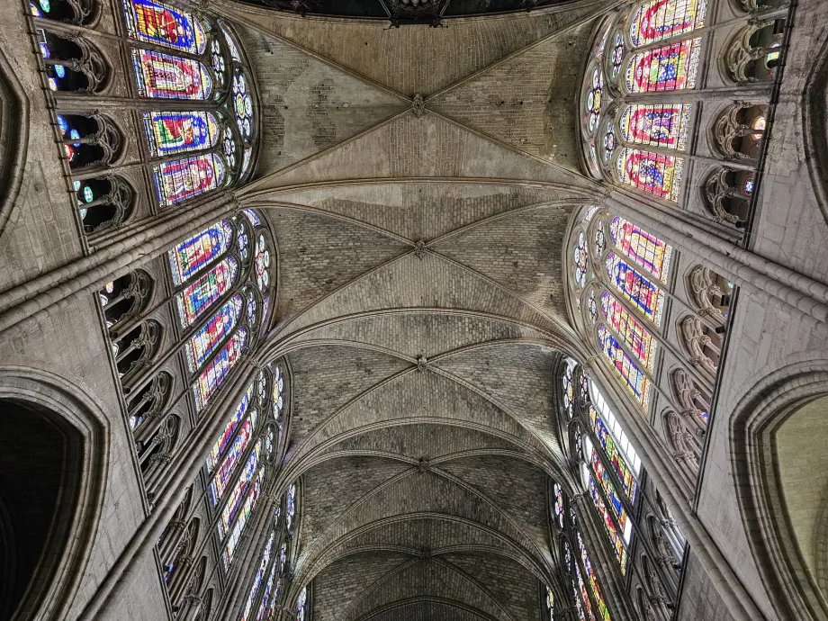 Interior Basilika Santo Denis