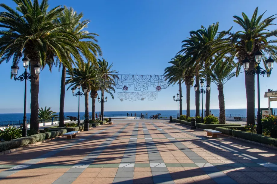 Balon Eropa di Nerja