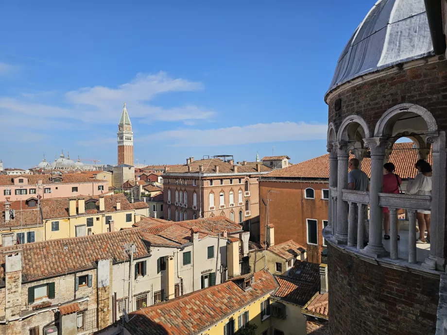 Pemandangan dari Palazzo Contraini del Bovolo