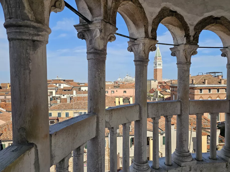 Pemandangan dari Palazzo Contarini del Bovolo