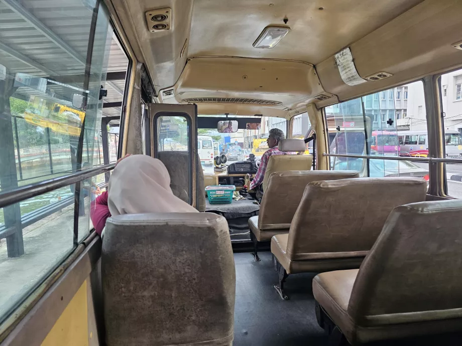 Bagian dalam bus angkutan umum