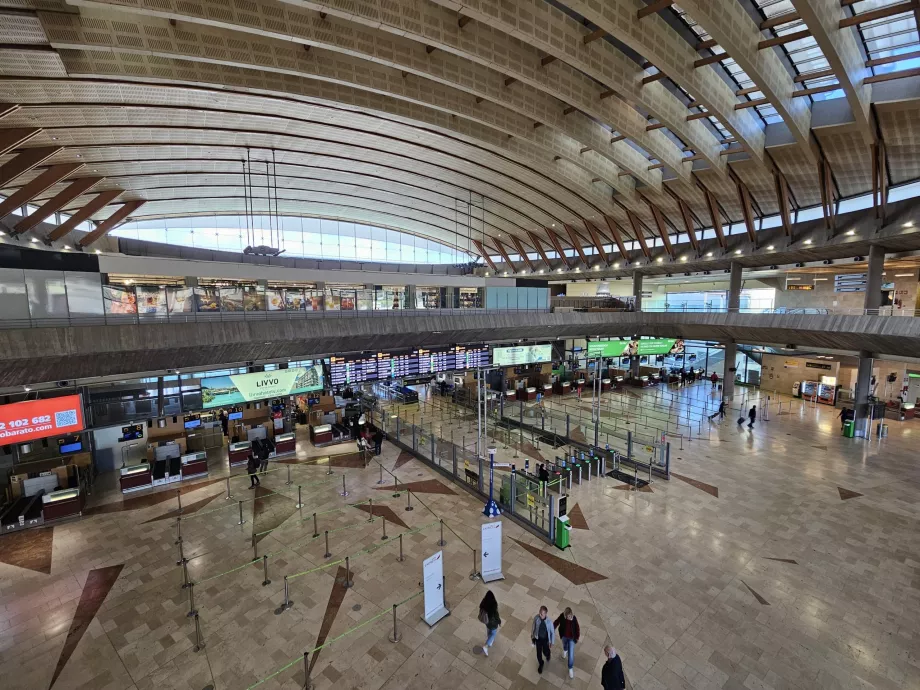 Aula keberangkatan Bandara Tenerife Norte