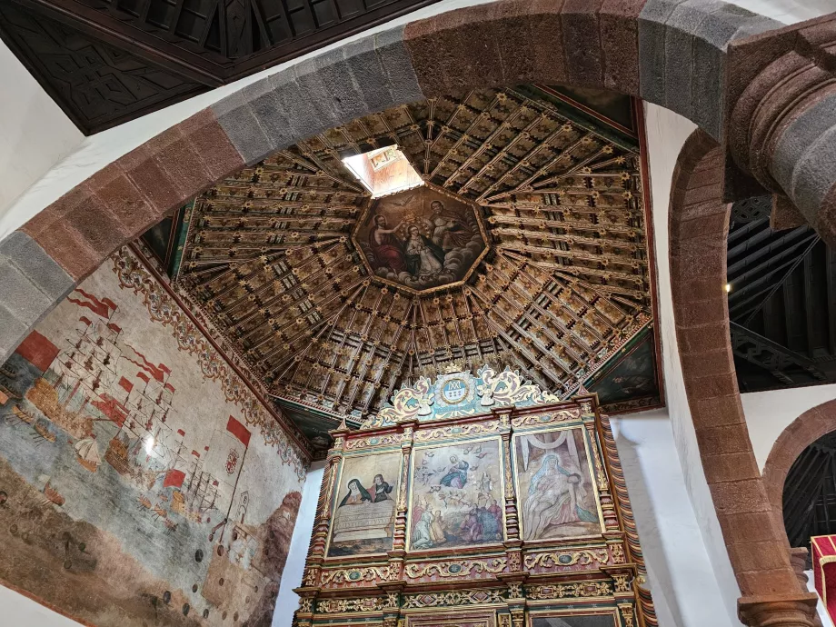 Interior gereja, San Sebastian