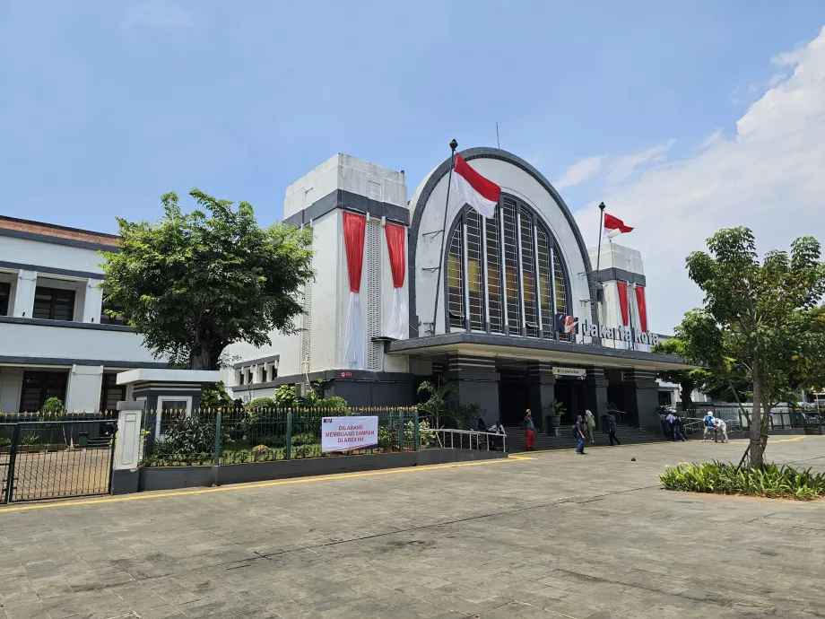 Stasiun Kereta Api Jakarta Kota