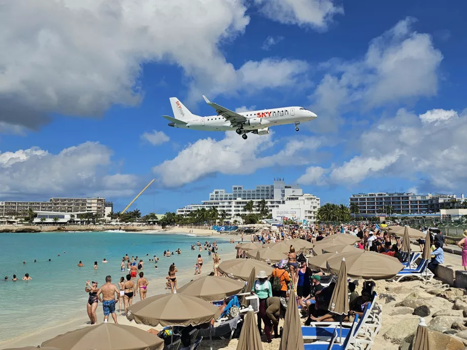 Sky High Dominicana di Pantai Maho