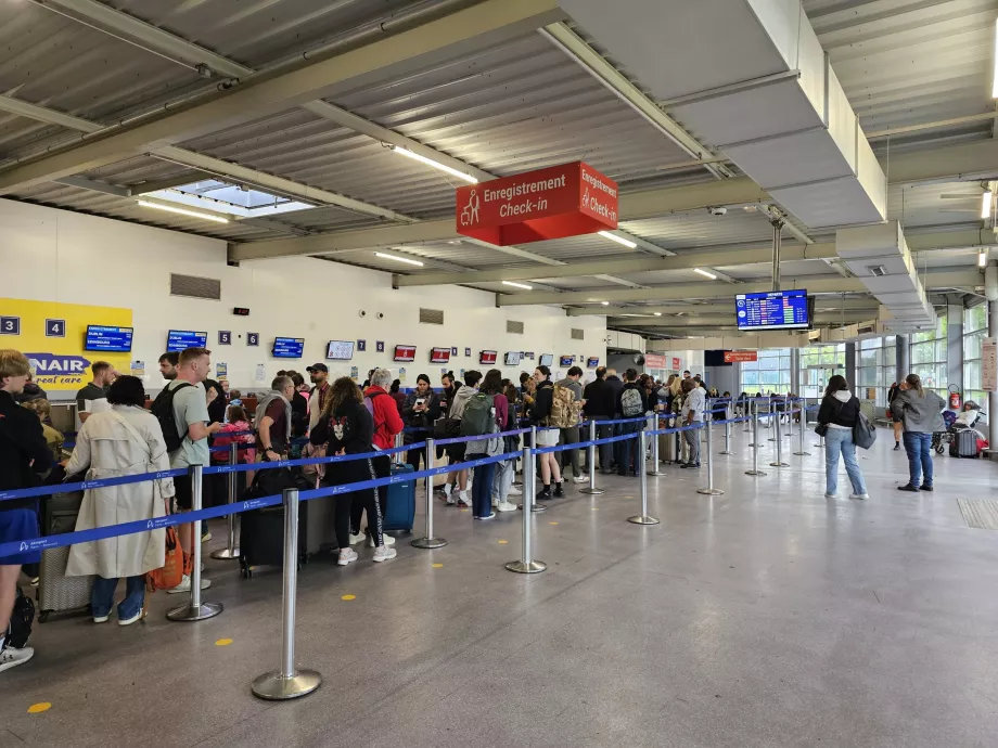 Aula check-in, Terminal 1