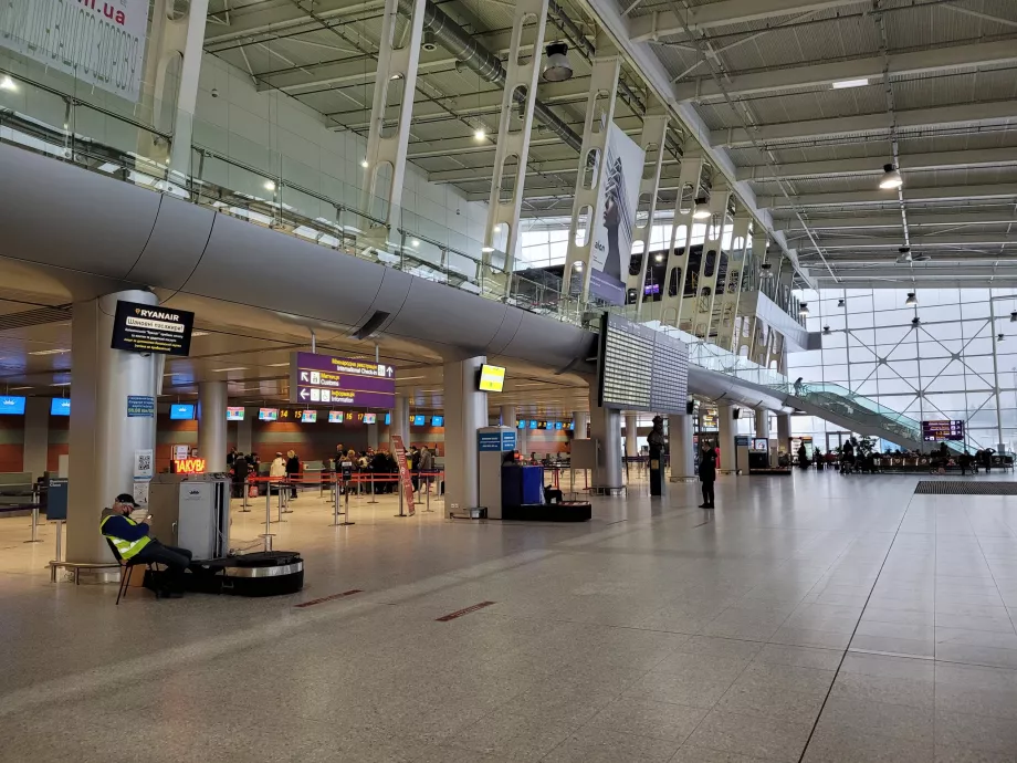 Bagian keberangkatan dari terminal