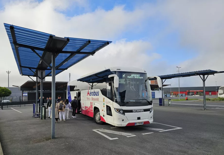 Bus ke pusat kota Paris