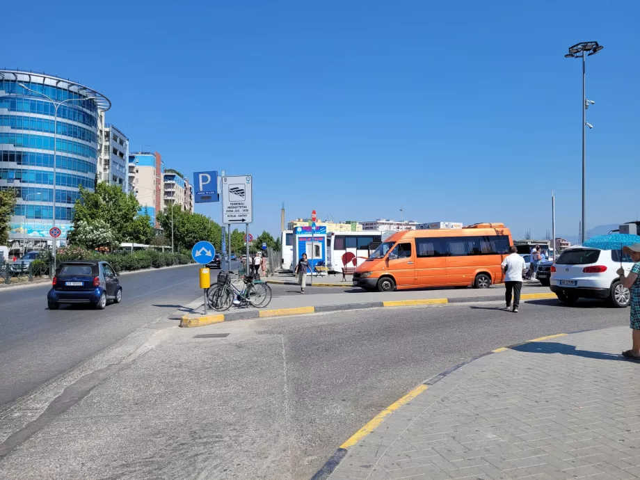 Terminal bus domestik utama Jug-Veri