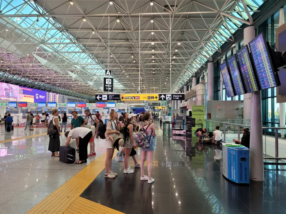 Terminal 1, bagian keberangkatan