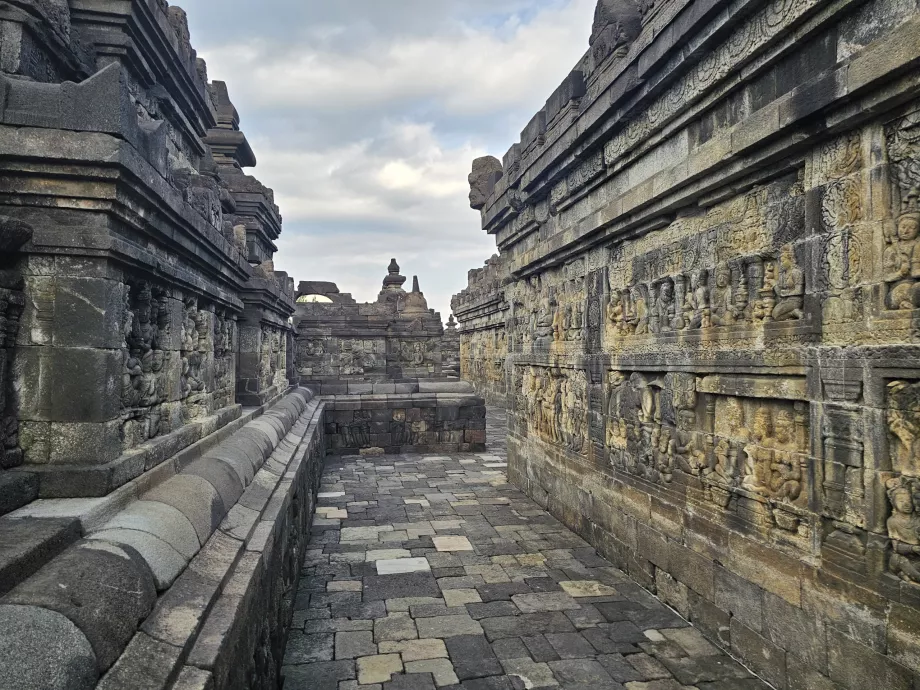 Dekorasi dan relief, Candi Borobudur