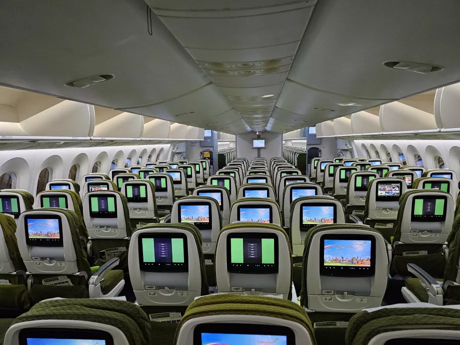 Kelas ekonomi, Boeing 787