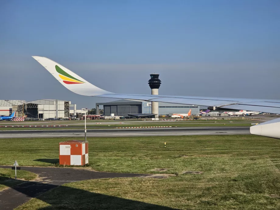 Maskapai Ethiopian Airlines setibanya di Manchester