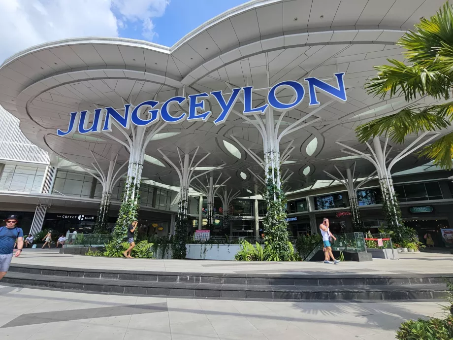 Pusat Perbelanjaan Jungceylon, Patong