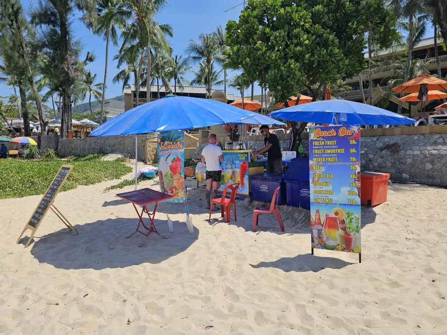 Minuman di pantai, resor Kata