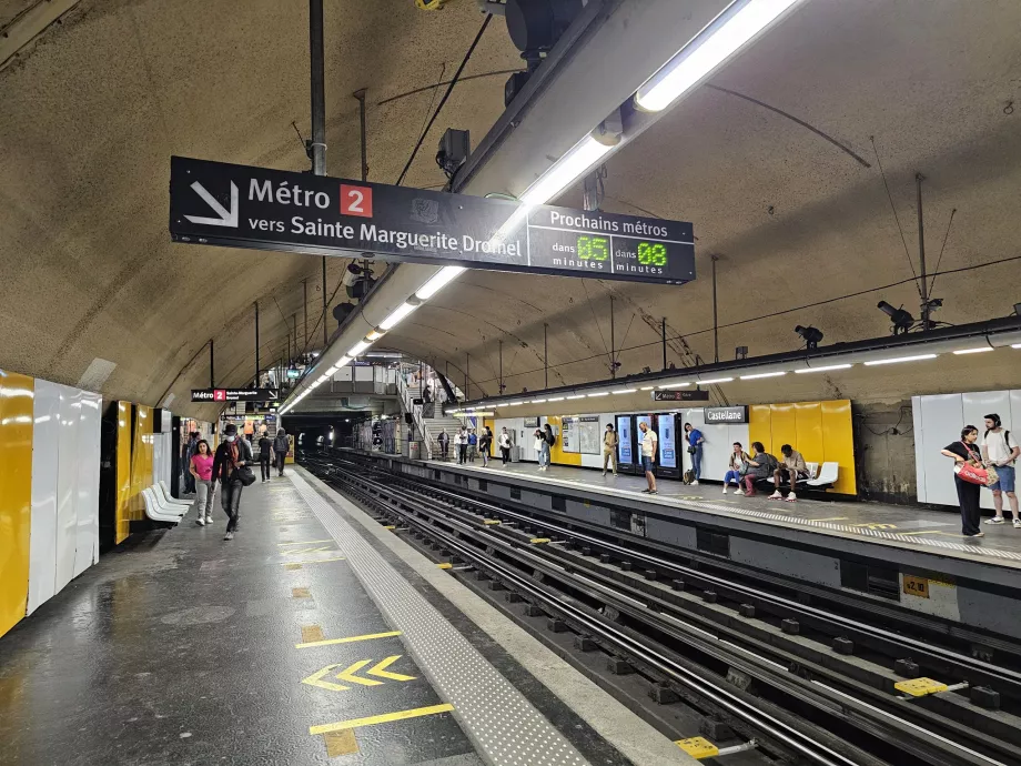 Stasiun metro di Marseille