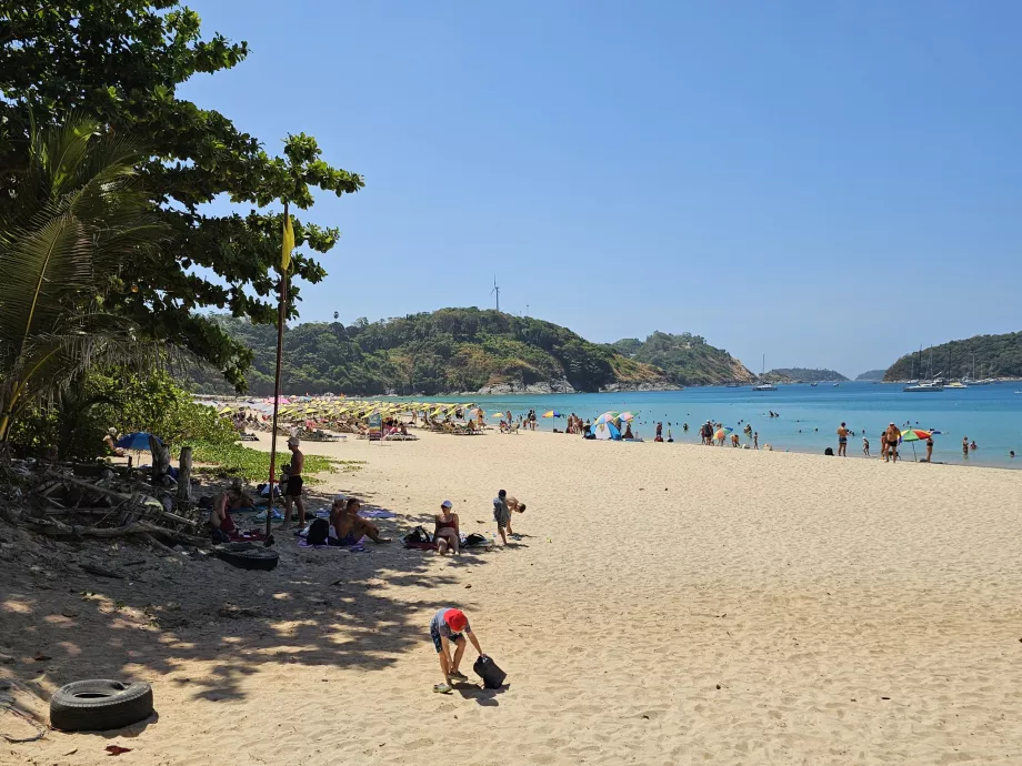 Pantai Nai Harn