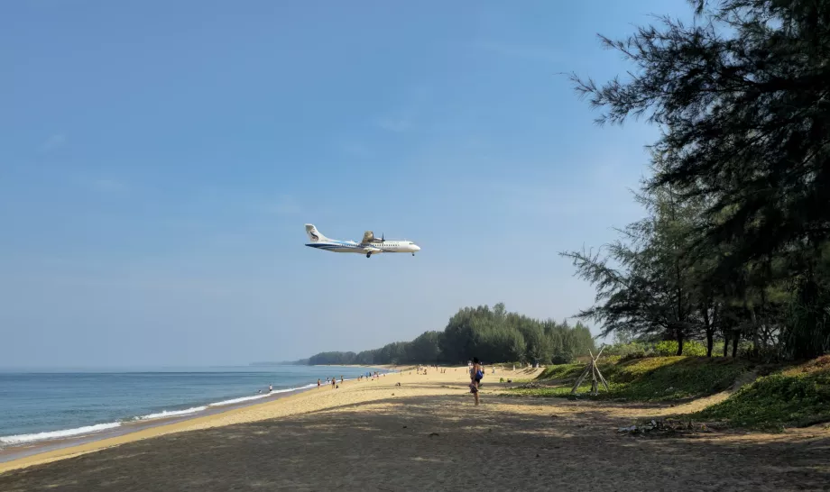 Bangkok Airways di atas Mai Khao