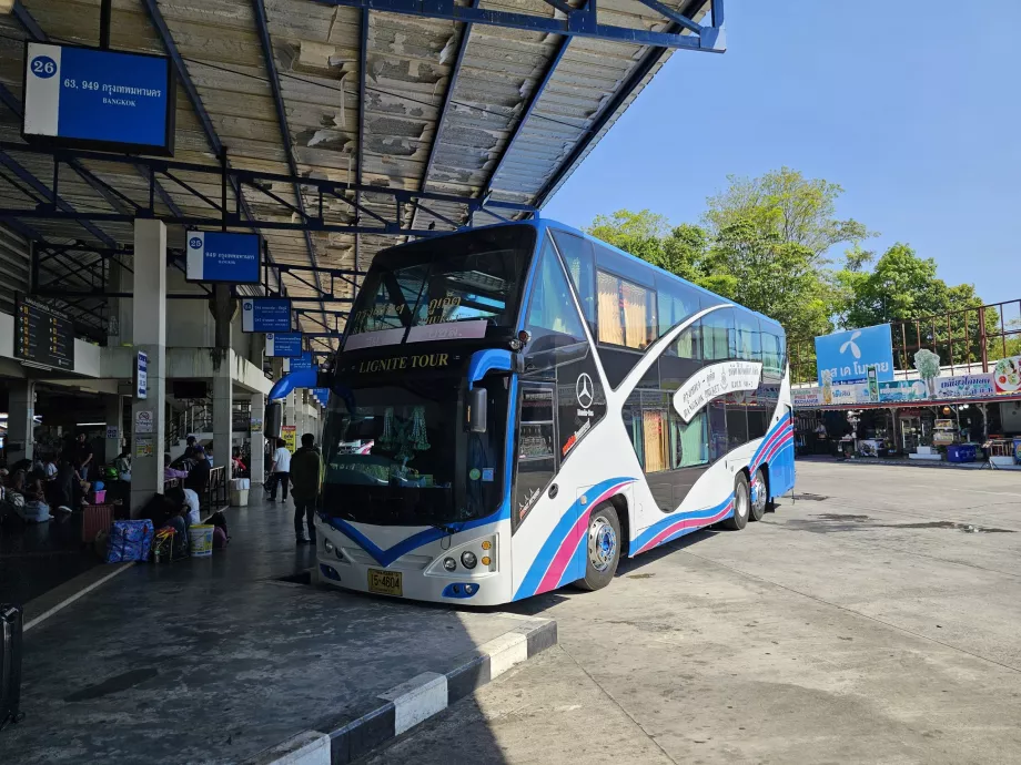 Terminal Bus 2, bus ke Bangkok