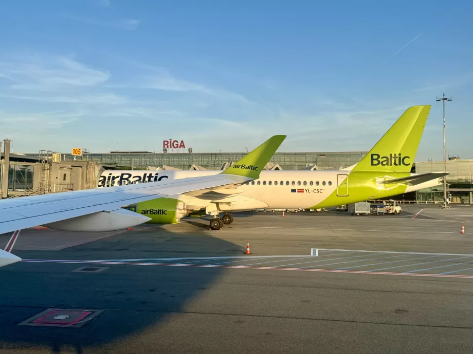 Bandara Riga RIX dan airBaltic