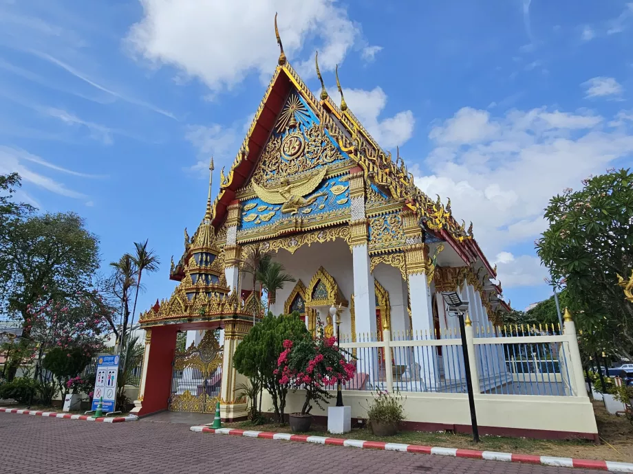 Kuil di Kota Phuket