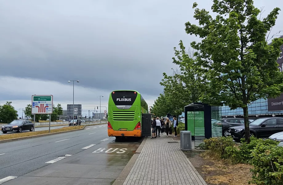 Halte bus jarak jauh