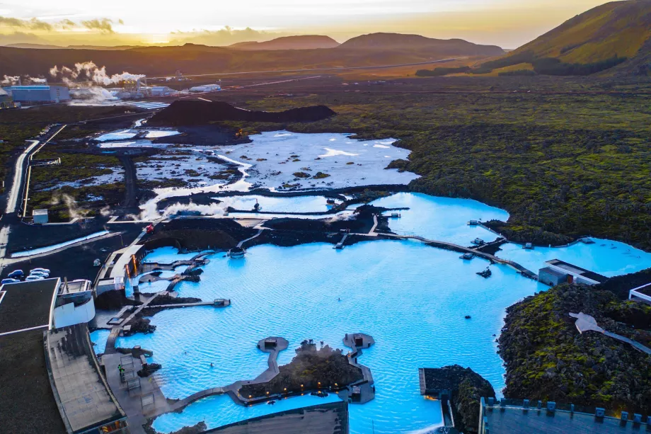 Pemandangan Blue Lagoon dari atas