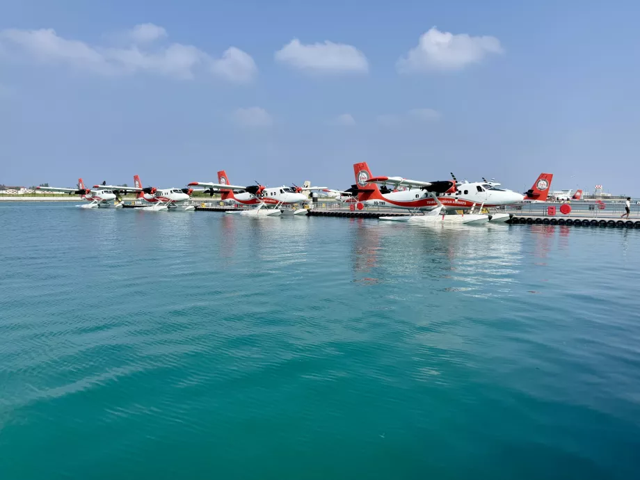 Armada pesawat amfibi Trans Maldivian Airways