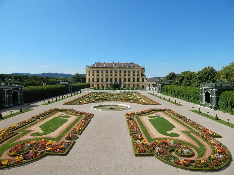 Taman Schönbrunn