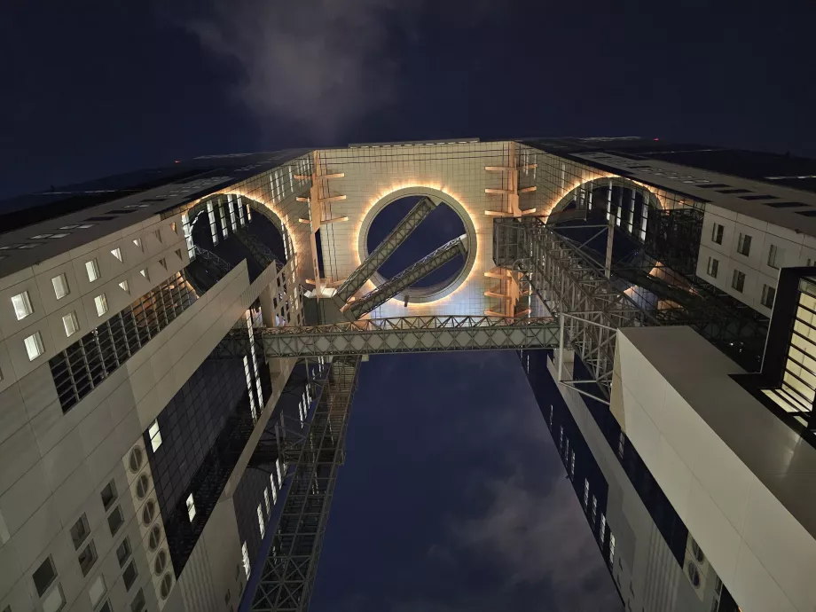 Gedung Pencakar Langit Umeda